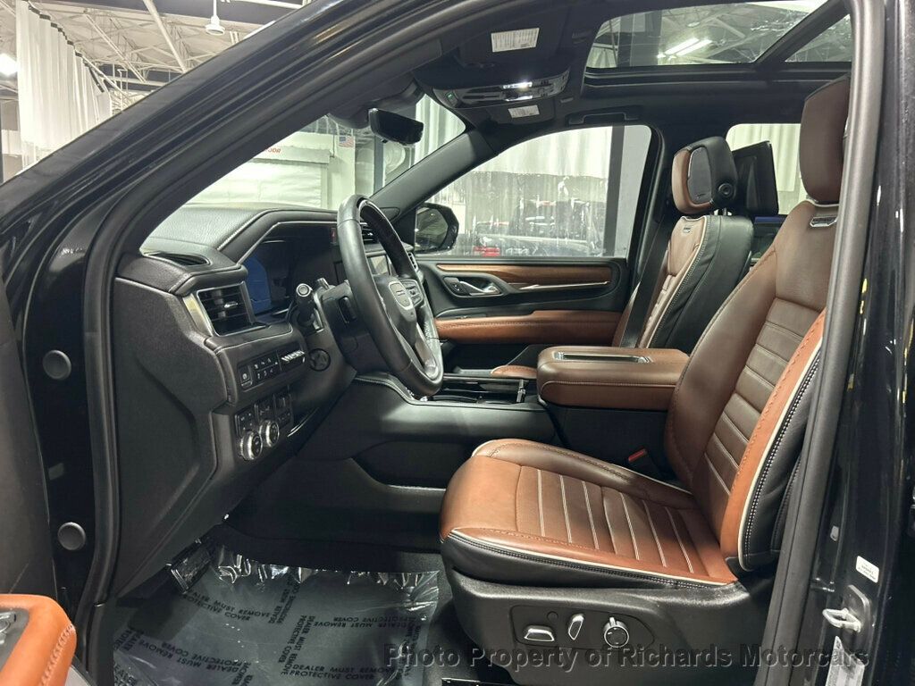 2024 GMC Yukon 4WD 4dr Denali Ultimate - Onyx Black exterior view 14