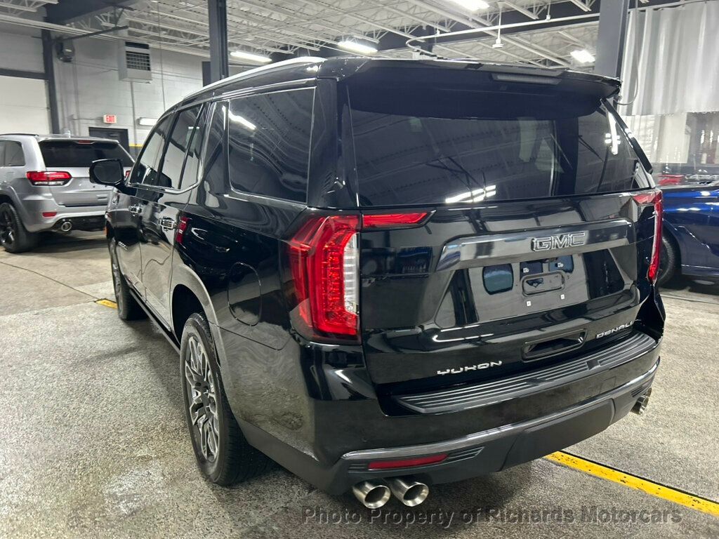 2024 GMC Yukon 4WD 4dr Denali Ultimate - Onyx Black exterior view 5