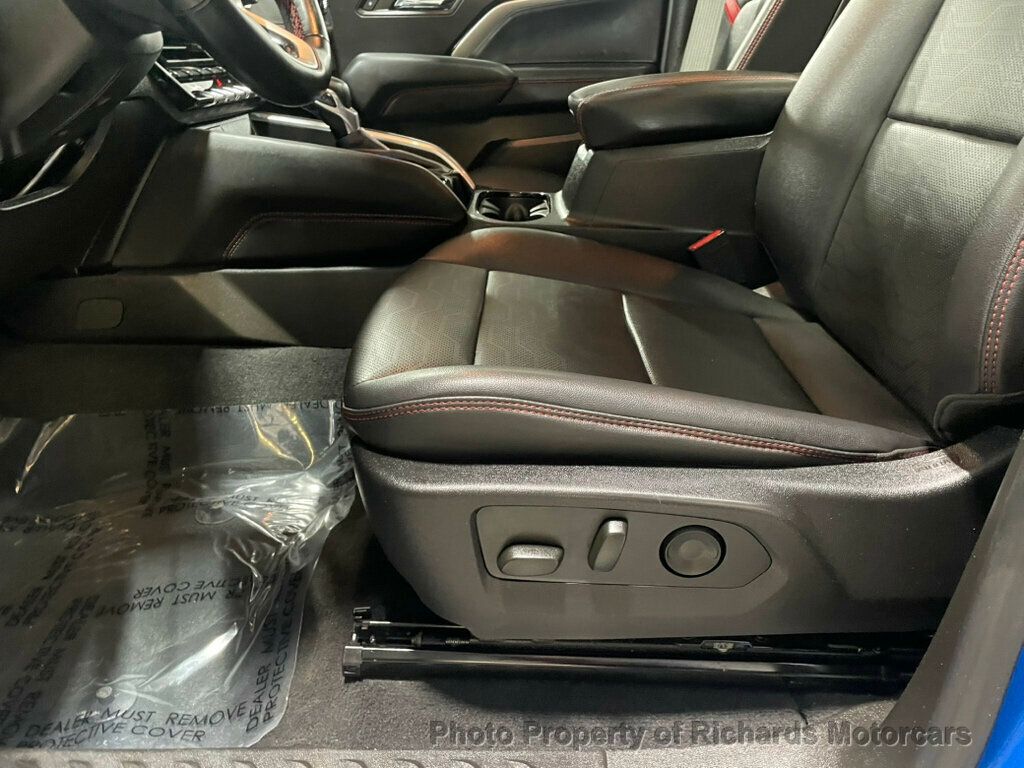 2023 Chevrolet Colorado 4WD Crew Cab Z71 - Glacier Blue Metallic exterior view 9