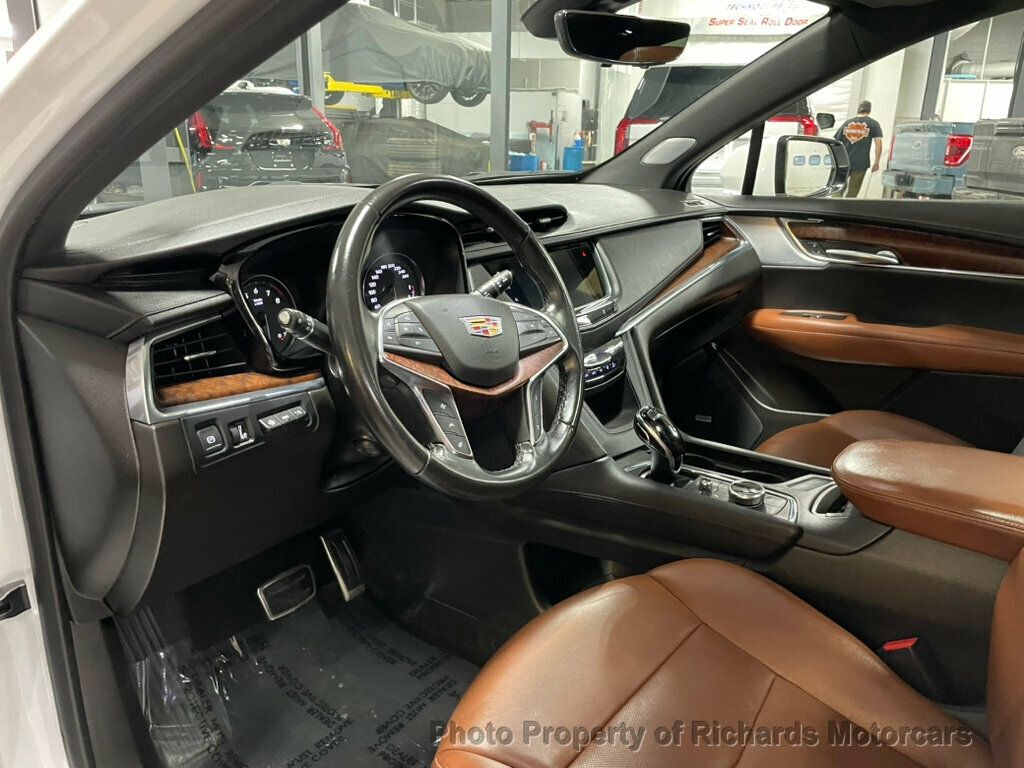 2023 Cadillac XT5 AWD 4dr Sport - Crystal White Tricoat exterior view 10
