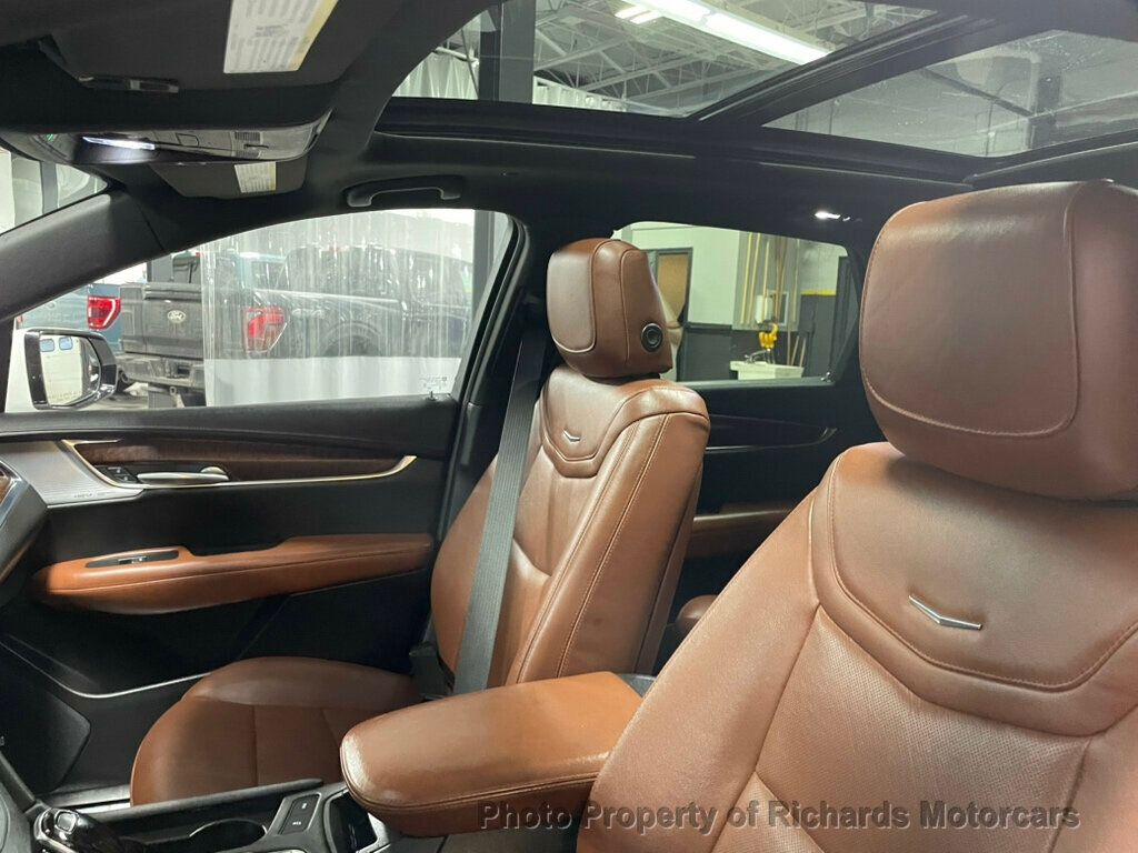 2023 Cadillac XT5 AWD 4dr Sport - Crystal White Tricoat exterior view 11