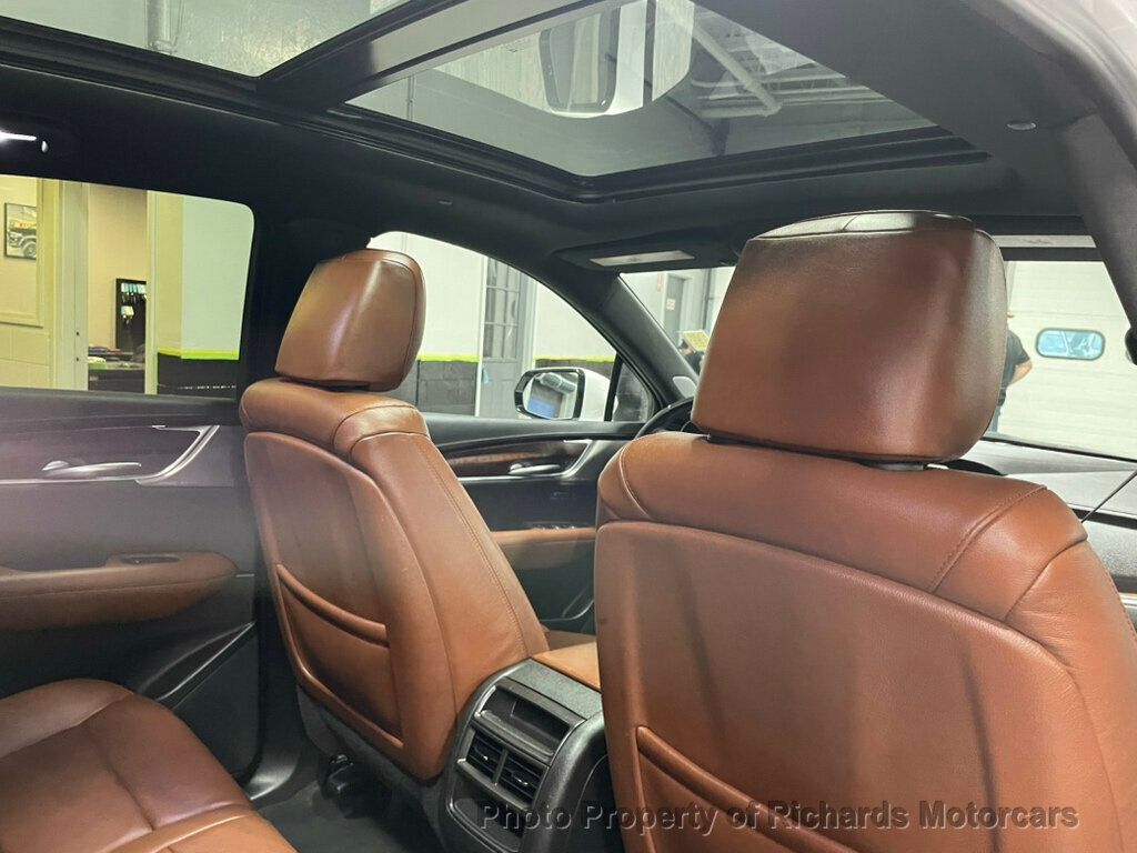 2023 Cadillac XT5 AWD 4dr Sport - Crystal White Tricoat exterior view 20