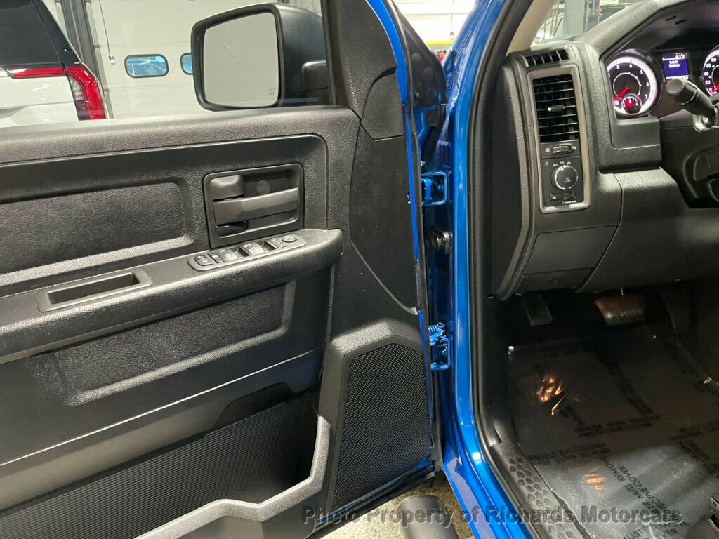 2022 Ram 1500 Classic Express 4x4 Quad Cab 6'4