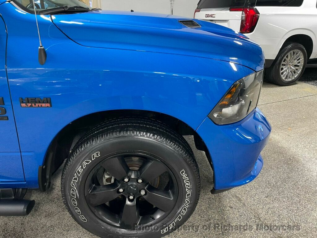 2022 Ram 1500 Classic Express 4x4 Quad Cab 6'4