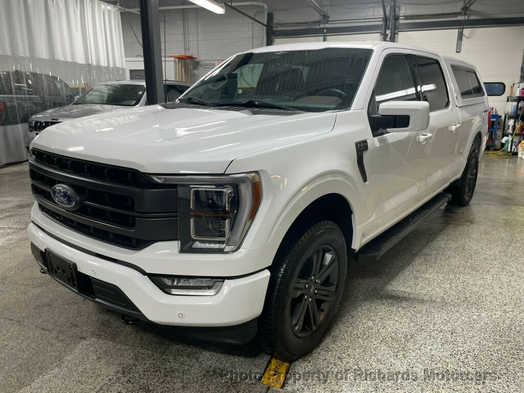 2023 Ford F-150 LARIAT 4WD SuperCrew 6.5' Box - Oxford White exterior view 4