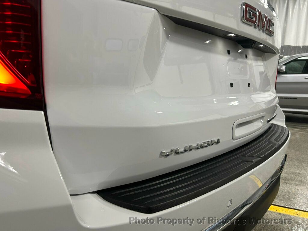 2025 GMC Yukon XL 4WD 4dr Elevation - Summit White exterior view 14