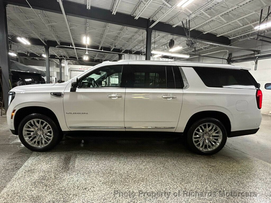 2025 GMC Yukon XL 4WD 4dr Elevation - Summit White exterior view 6