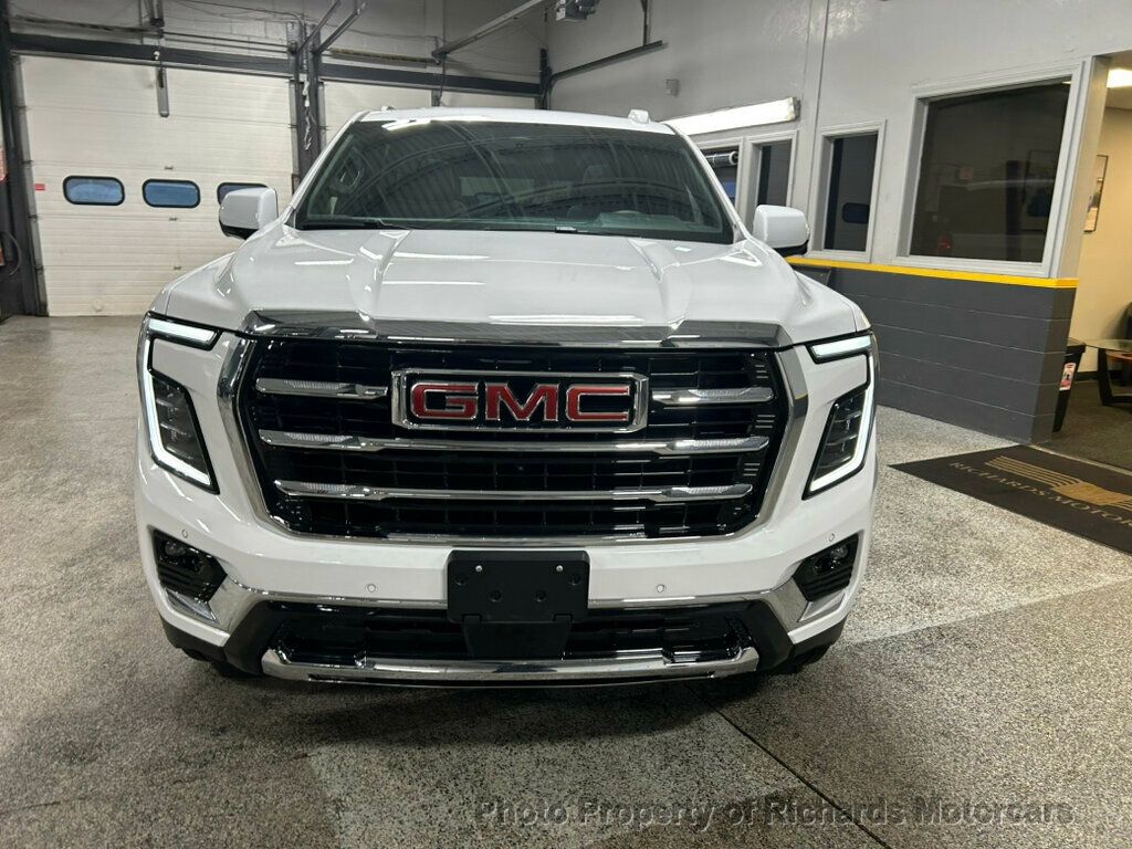 2025 GMC Yukon XL 4WD 4dr Elevation - Summit White exterior view 8