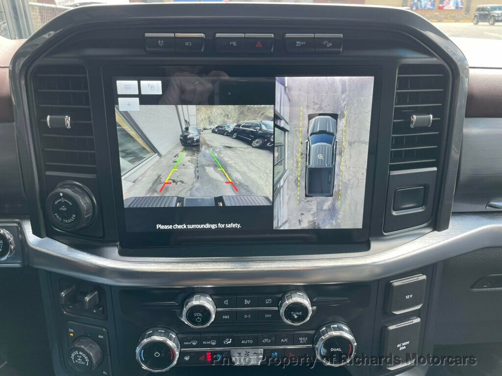 2022 Ford F-150 LARIAT 4WD SuperCrew 5.5' Box - Agate Black Metallic exterior view 17