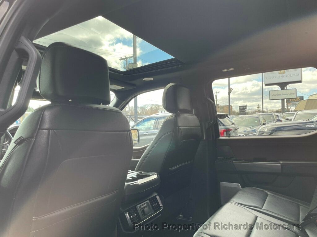 2022 Ford F-150 LARIAT 4WD SuperCrew 5.5' Box - Agate Black Metallic exterior view 20