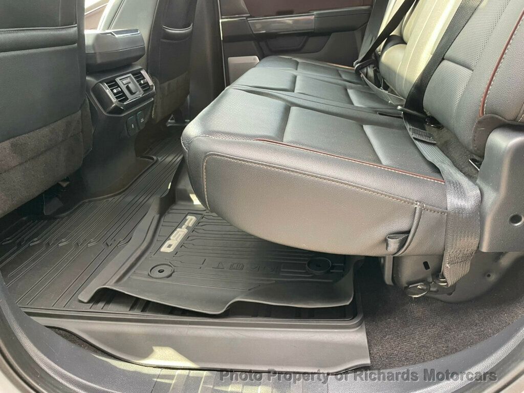 2022 Ford F-150 LARIAT 4WD SuperCrew 5.5' Box - Oxford White exterior view 18