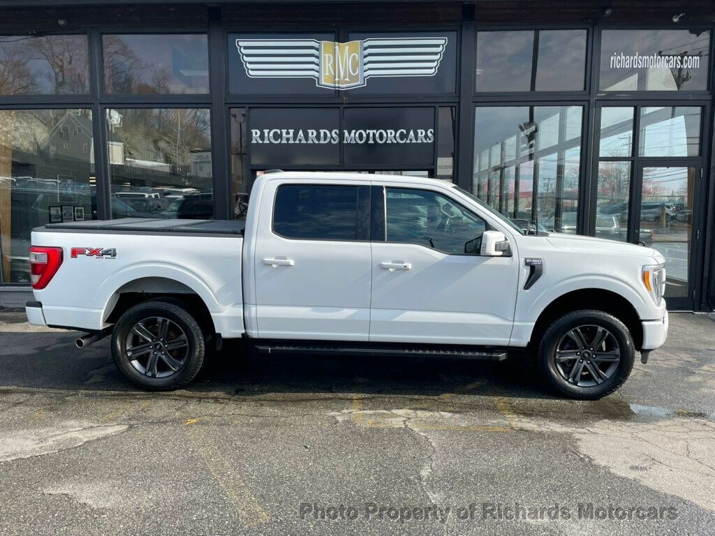 2022 Ford F-150 LARIAT 4WD SuperCrew 5.5' Box - Oxford White exterior view 2