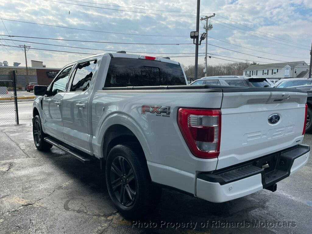2022 Ford F-150 LARIAT 4WD SuperCrew 5.5' Box - Oxford White exterior view 6
