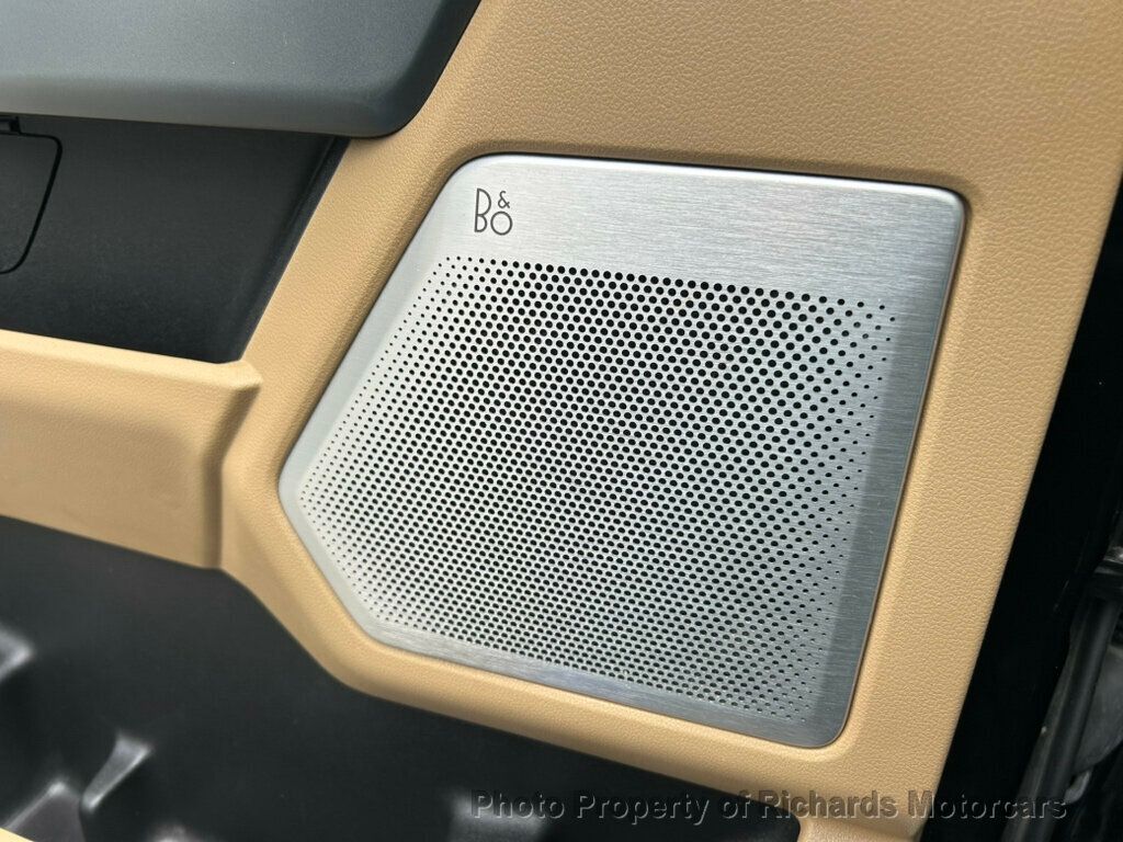 2022 Ford F-150 LARIAT 4WD SuperCrew 6.5' Box - Agate Black Metallic exterior view 16