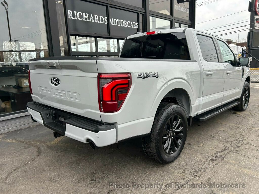 2026 Ford F-150 LARIAT 4WD SuperCrew 5.5' Box - Avalanche exterior view 3