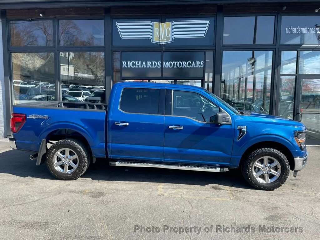 2024 Ford F-150 XLT 4WD SuperCrew 5.5' Box - Antimatter Blue Metallic exterior view 2