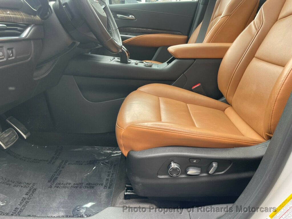 2023 Cadillac XT4 AWD 4dr Sport - Crystal White Tricoat exterior view 11