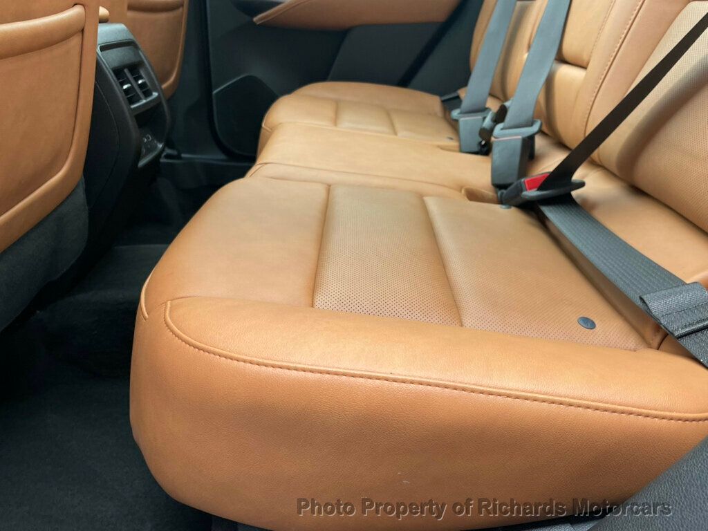 2023 Cadillac XT4 AWD 4dr Sport - Crystal White Tricoat exterior view 18