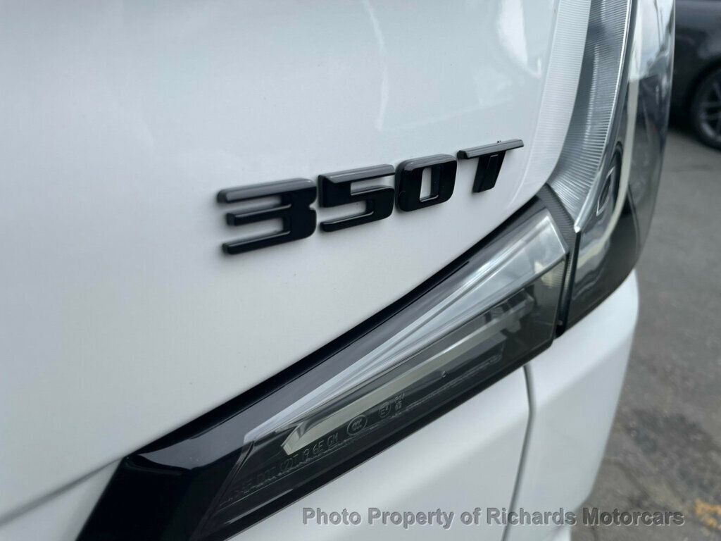 2023 Cadillac XT4 AWD 4dr Sport - Crystal White Tricoat exterior view 9