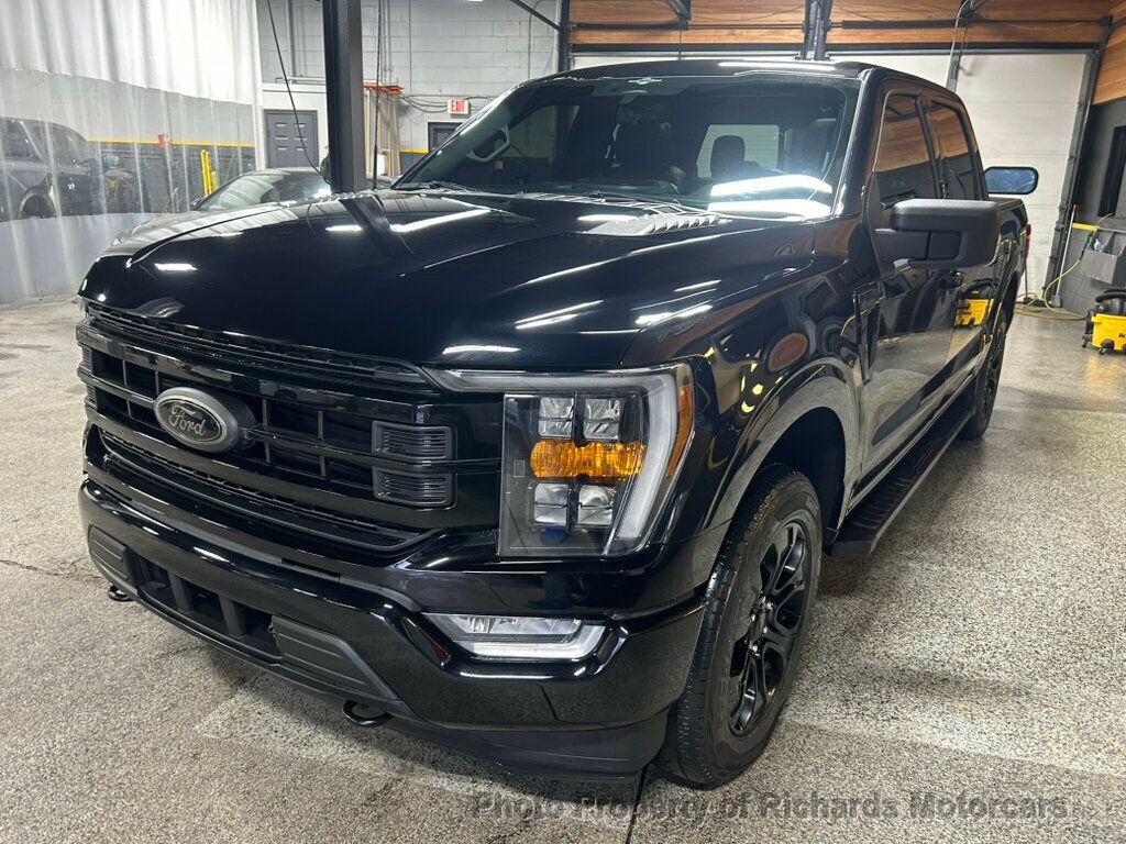 2023 Ford F-150 XLT 4WD SuperCrew 5.5' Box - Agate Black Metallic exterior view 7