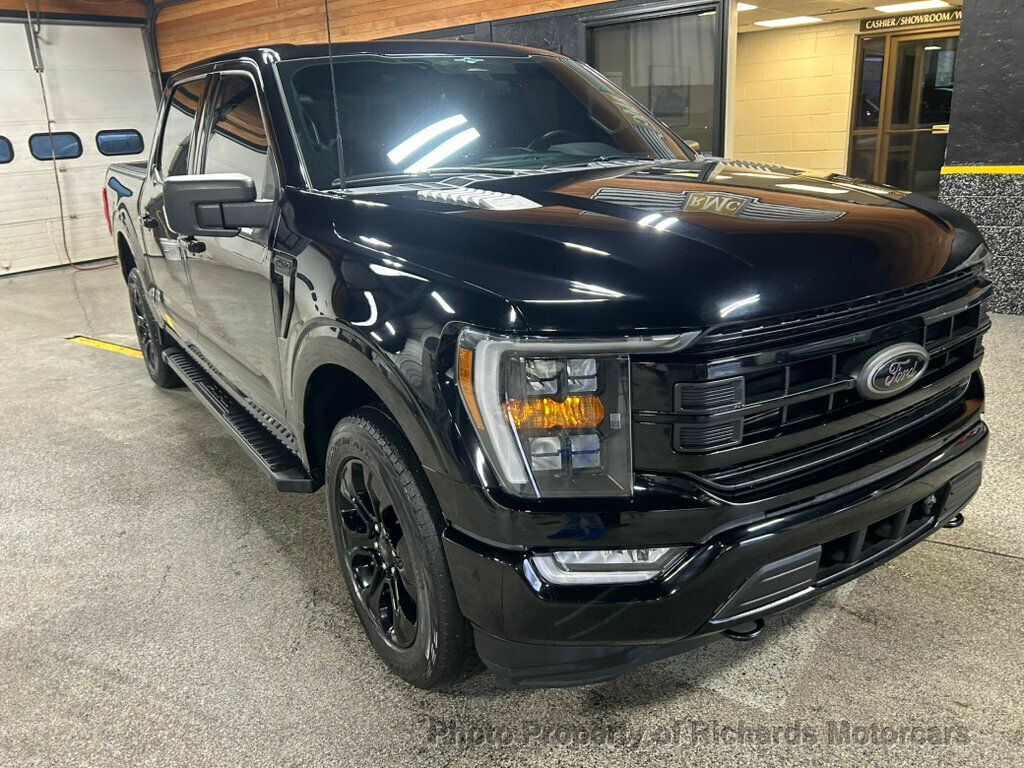 2023 Ford F-150 XLT 4WD SuperCrew 5.5' Box - Agate Black Metallic exterior view 9