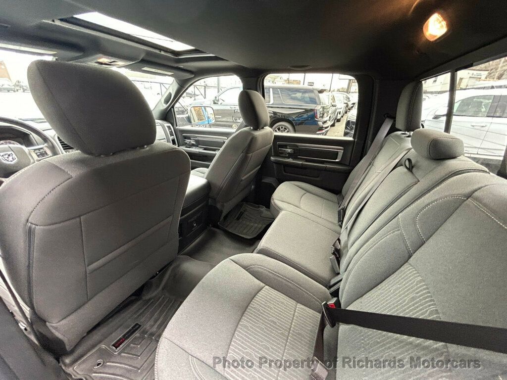 2023 Ram 1500 Classic Warlock 4x4 Crew Cab 5'7