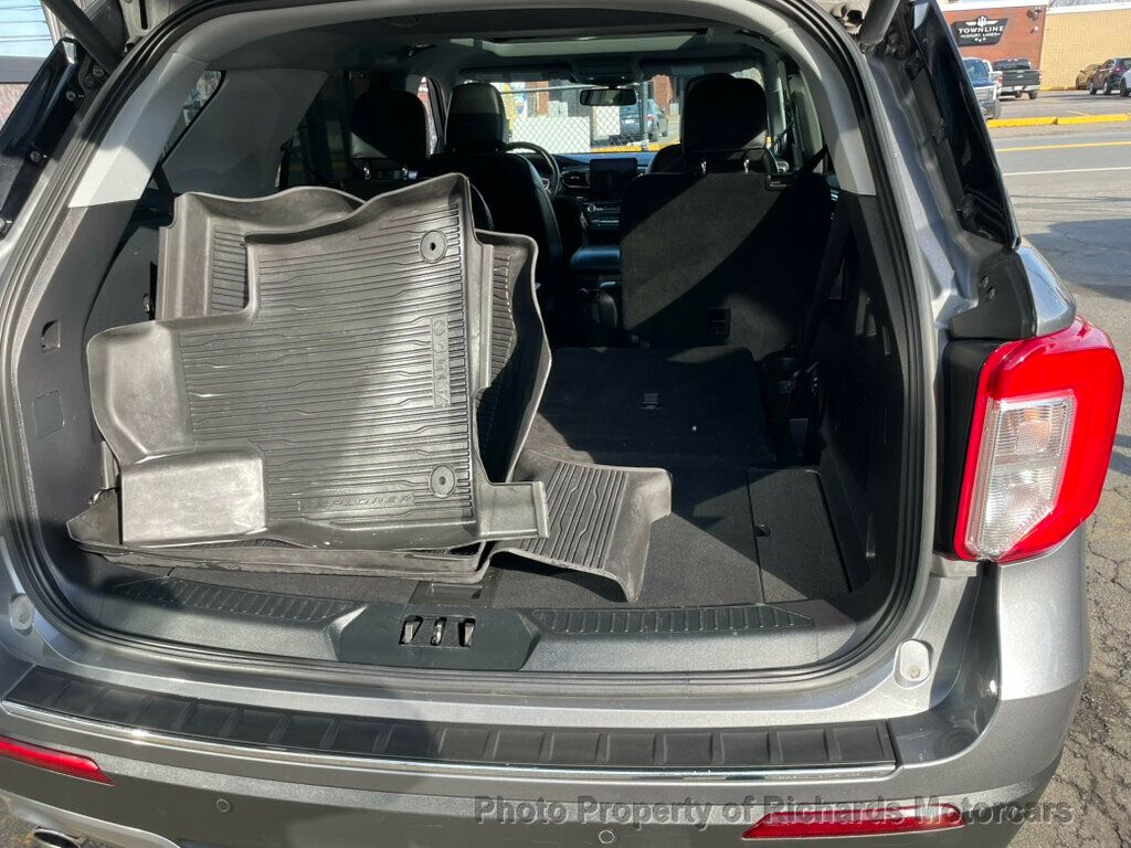 2022 Ford Explorer Limited 4WD - Carbonized Gray Metallic exterior view 19