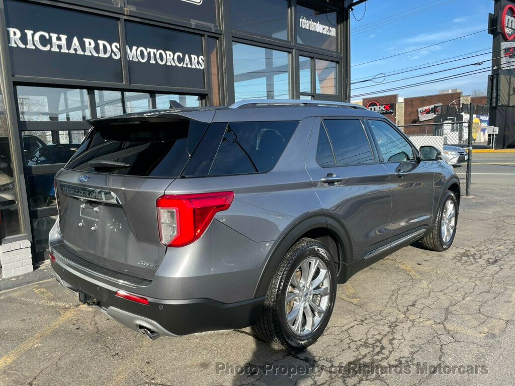 2022 Ford Explorer Limited 4WD - Carbonized Gray Metallic exterior view 3