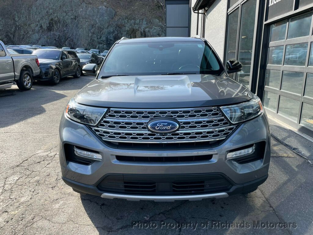 2022 Ford Explorer Limited 4WD - Carbonized Gray Metallic exterior view 4