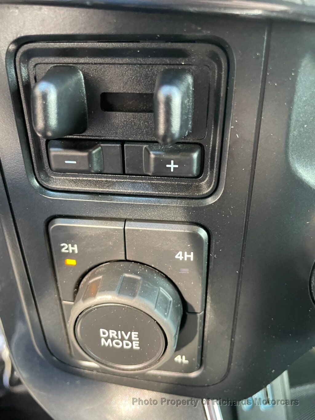 2022 Ford F-150 XLT 4WD SuperCrew 6.5' Box - Rapid Red Metallic Tinted Clearcoat exterior view 17