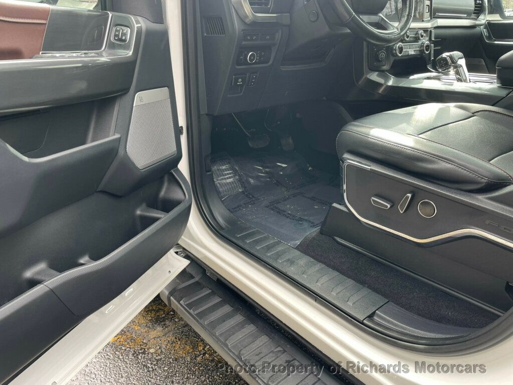 2023 Ford F-150 LARIAT 4WD SuperCrew 5.5' Box - Oxford White exterior view 10