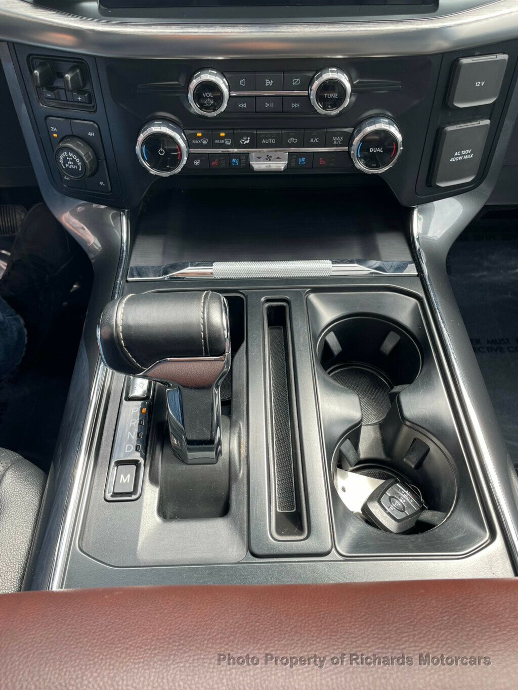 2023 Ford F-150 LARIAT 4WD SuperCrew 5.5' Box - Oxford White exterior view 17