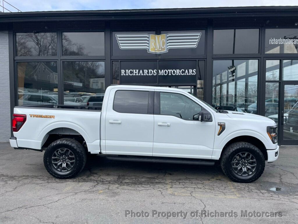 2025 Ford F-150 Tremor 4WD SuperCrew 5.5' Box - Oxford White exterior view 2