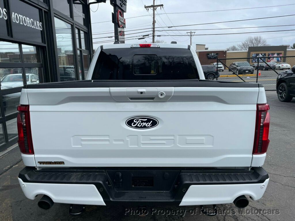 2025 Ford F-150 Tremor 4WD SuperCrew 5.5' Box - Oxford White exterior view 7
