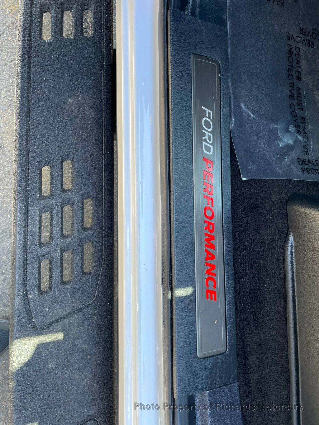 2022 Ford F-150 Raptor 4WD SuperCrew 5.5' Box - Oxford White exterior view 11