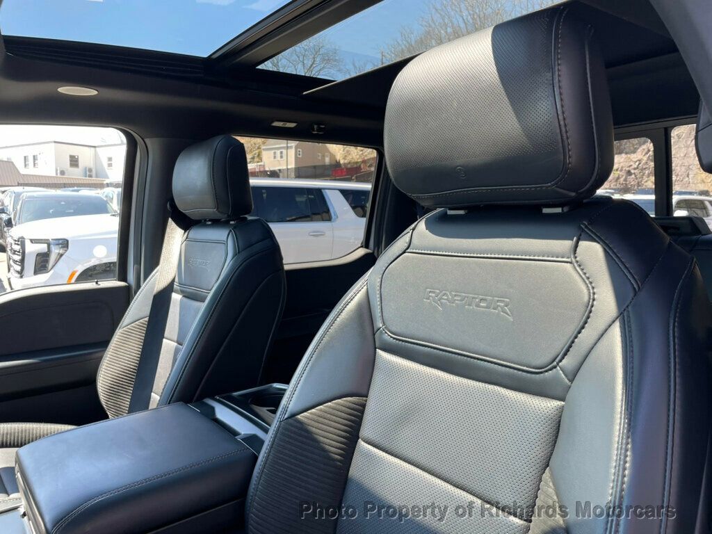 2022 Ford F-150 Raptor 4WD SuperCrew 5.5' Box - Oxford White exterior view 14