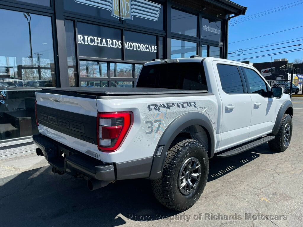 2022 Ford F-150 Raptor 4WD SuperCrew 5.5' Box - Oxford White exterior view 3