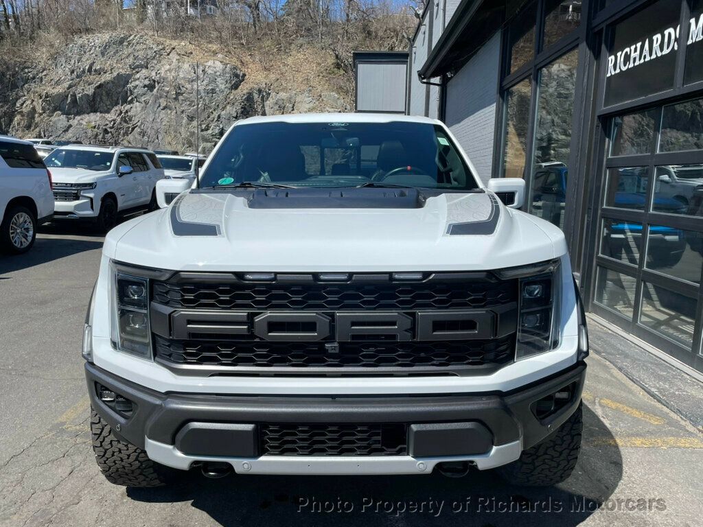 2022 Ford F-150 Raptor 4WD SuperCrew 5.5' Box - Oxford White exterior view 4