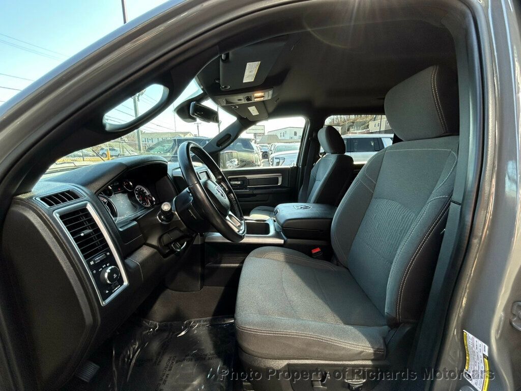 2022 Ram 1500 Classic Warlock 4x4 Crew Cab 5'7