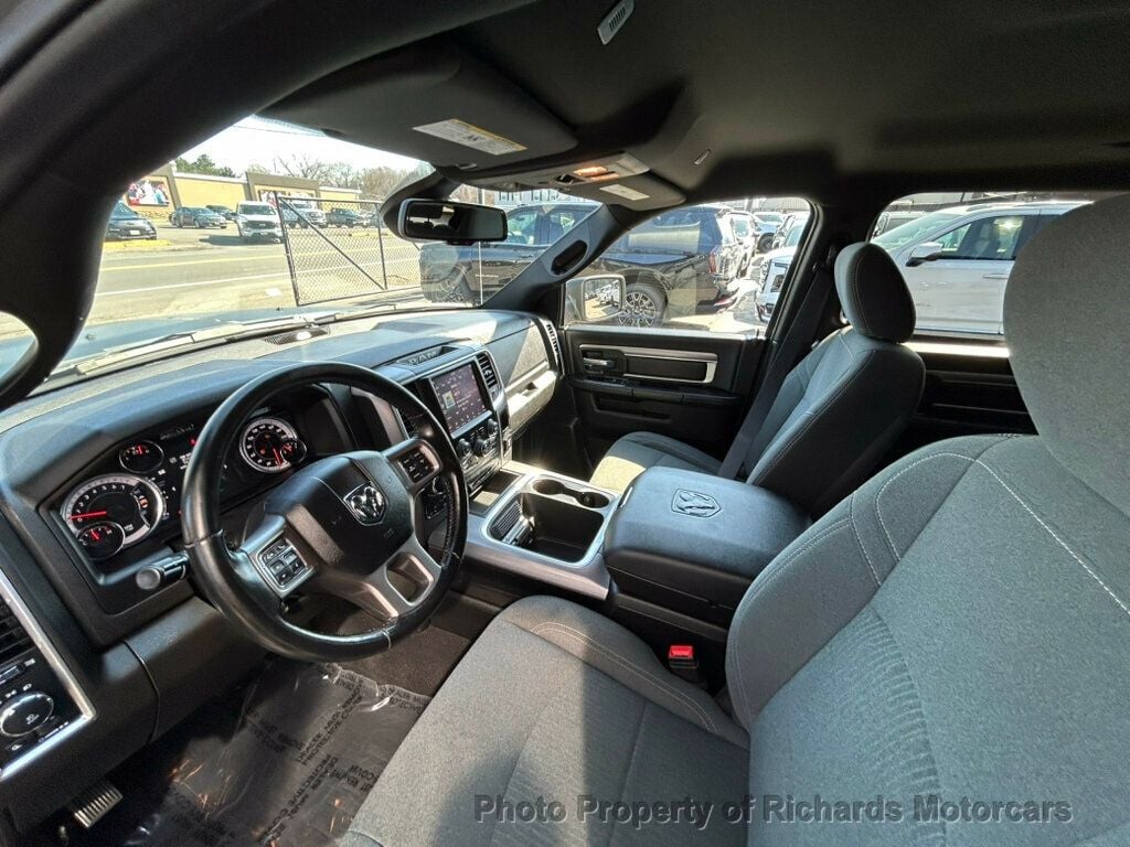 2022 Ram 1500 Classic Warlock 4x4 Crew Cab 5'7