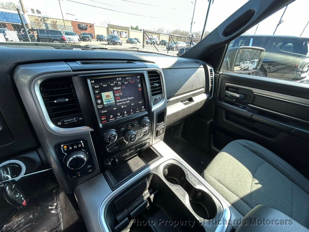 2022 Ram 1500 Classic Warlock 4x4 Crew Cab 5'7