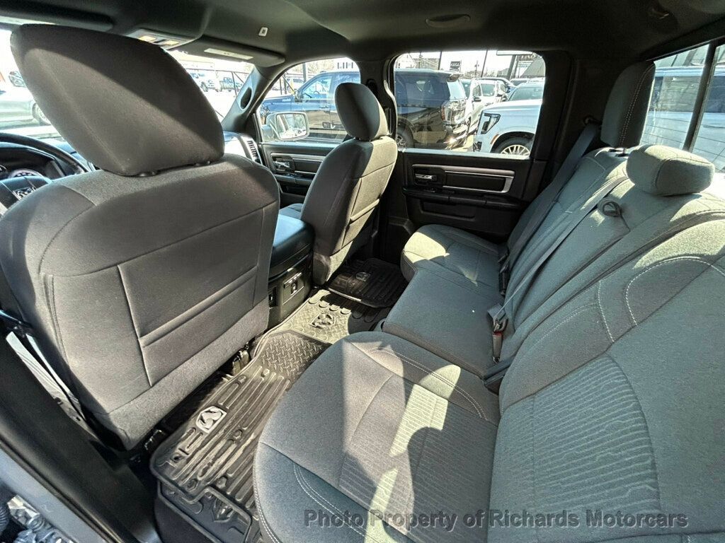 2022 Ram 1500 Classic Warlock 4x4 Crew Cab 5'7