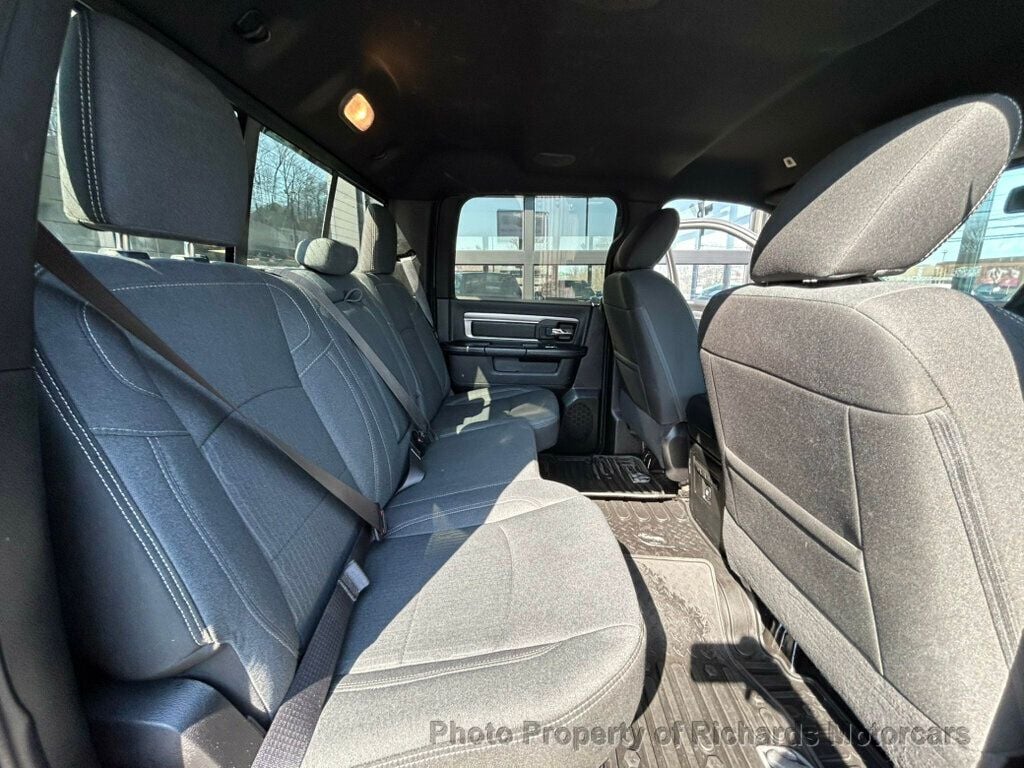 2022 Ram 1500 Classic Warlock 4x4 Crew Cab 5'7