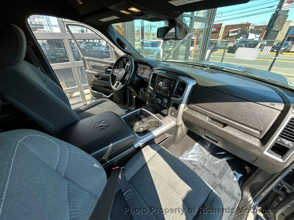 2022 Ram 1500 Classic Warlock 4x4 Crew Cab 5'7