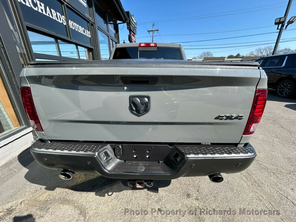 2022 Ram 1500 Classic Warlock 4x4 Crew Cab 5'7