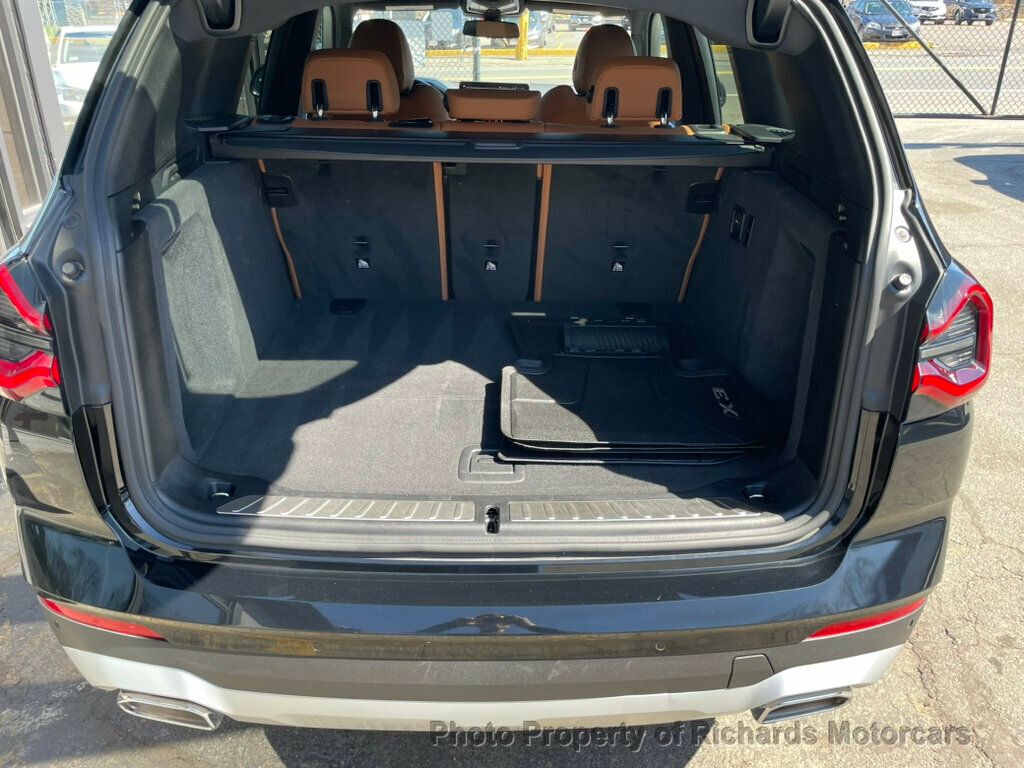 2023 BMW X3 xDrive30i Sports Activity Vehicle - Black Sapphire Metallic exterior view 18