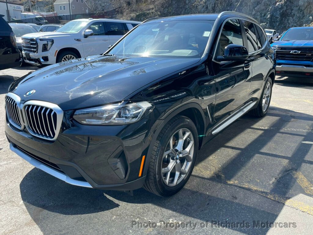 2023 BMW X3 xDrive30i Sports Activity Vehicle - Black Sapphire Metallic exterior view 5