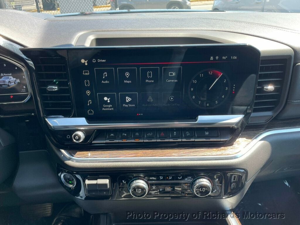 2024 GMC Sierra 1500 - Onyx Black exterior view 15