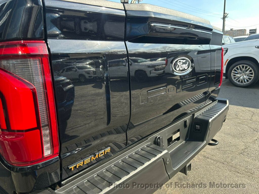 2025 Ford F-150 Tremor 4WD SuperCrew 5.5' Box - Agate Black Metallic exterior view 12