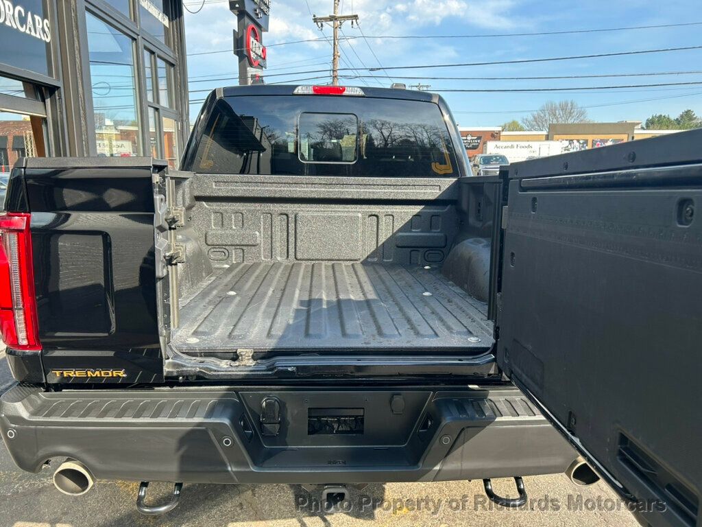 2025 Ford F-150 Tremor 4WD SuperCrew 5.5' Box - Agate Black Metallic exterior view 13